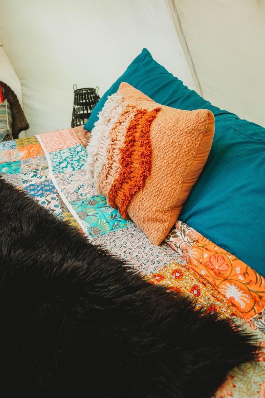 The Aries-A Stargazing, Luxury Glamping Tent Rogersville Exteriör bild